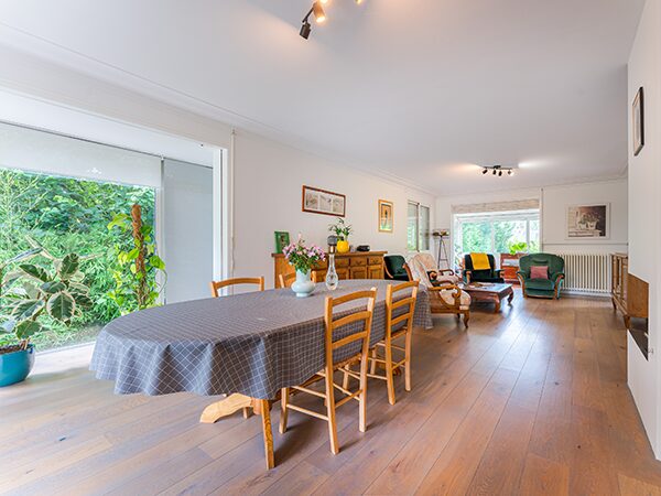 Table à manger de la Maison partagée pour seniors de Nantes