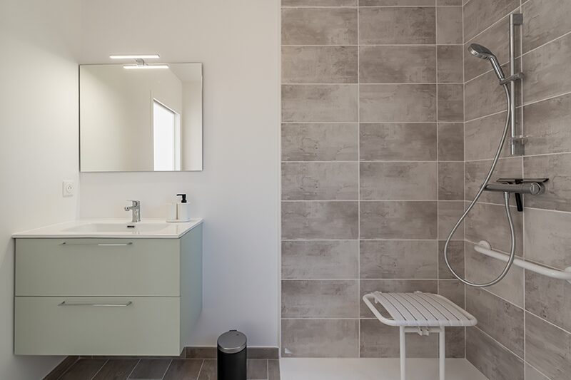 Maison Lussac Les Eglises Salle de bain