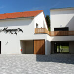 Maison partagee CetteFamillearriere 150x150