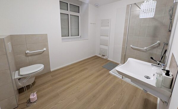 Maison partagee Charquemontsalle de bain