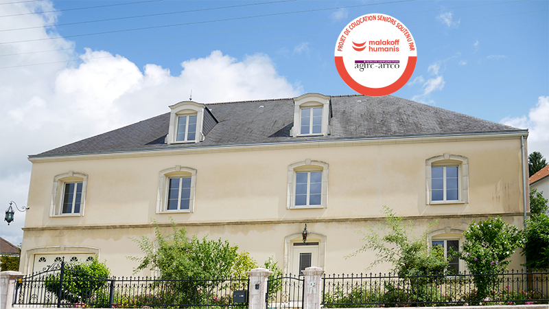 Maison partagee de Bonnetable Entree principale log Malakoff