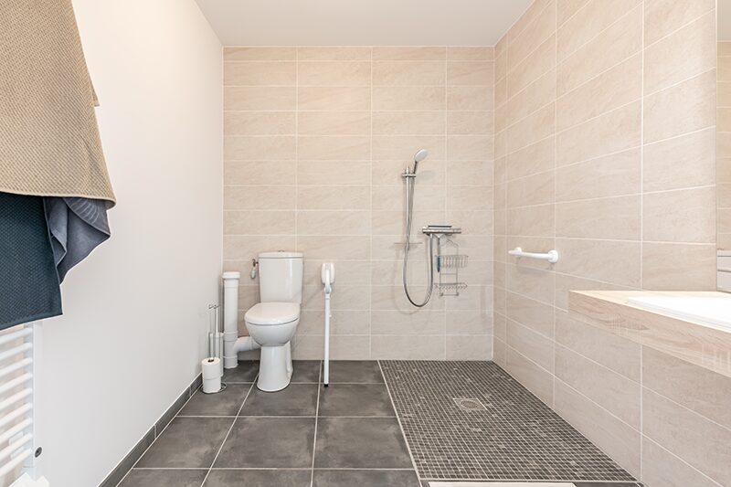 Maison partagee de Poulaines salle de bain
