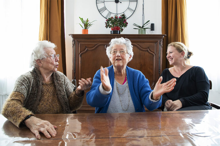 Maison seniors de Commer 768x512