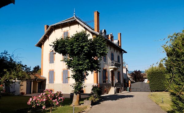Extérieur de la Maison Alzheimer de Marsac