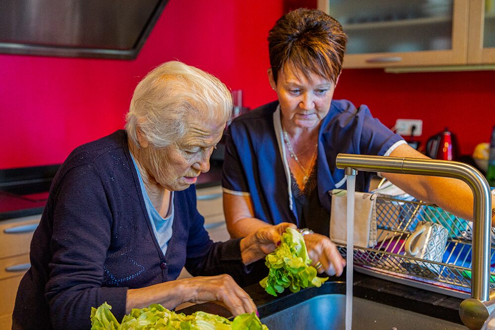 Participation à la préparation des repas à la maison partagée pour seniors Albi