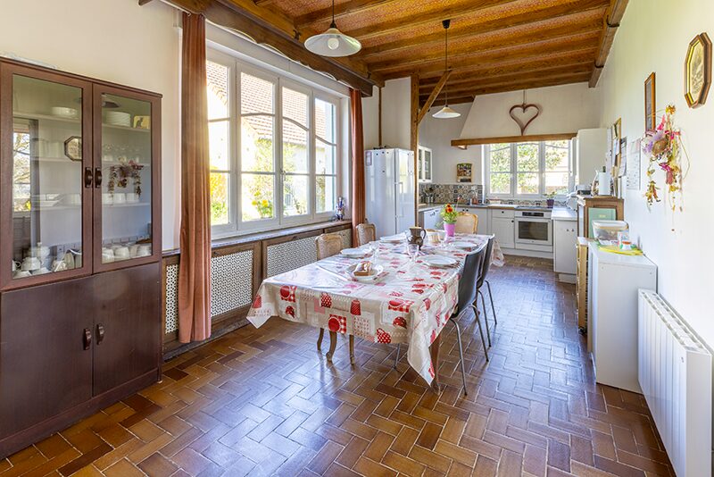 Salle a manger Maison partagee pour seniors dEpinac Bourgogne Franche Comte