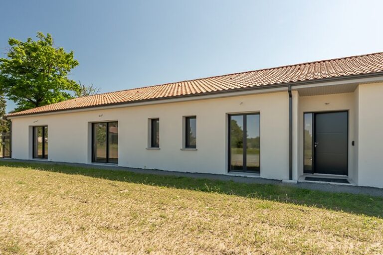 Thivrval Grignon copie de LLE 768x512